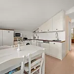 Boutique Oasi 5* Pjescana Uvala