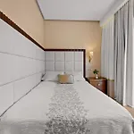 Boutique Oasi 5* Pjescana Uvala